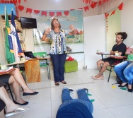 CURSO CONTANDO HISTÓRIAS COLORINDO VIDAS - ASPECTOS TERAPÊUTICOS DA CONT. DE HISTÓRIA -TURMA 5