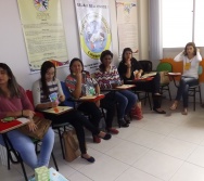 CURSO CONTANDO HISTÓRIAS COLORINDO VIDAS - ASPECTOS TERAPÊUTICOS DA CONTAÇÃO-TURMA 5