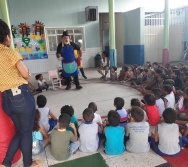 COLORIR - PROJETO CONTANDO HISTÓRIAS COLORINDO VIDAS - UMEI VILA VELHA