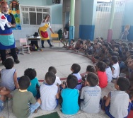 COLORIR - PROJETO CONTANDO HISTÓRIAS COLORINDO VIDAS - UMEI VILA VELHA