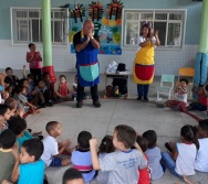 COLORIR - PROJETO CONTANDO HISTÓRIAS COLORINDO VIDAS - UMEI VILA VELHA