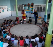 COLORIR - PROJETO CONTANDO HISTÓRIAS COLORINDO VIDAS - UMEI VILA VELHA