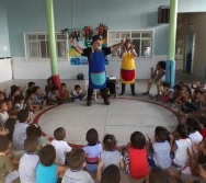 COLORIR - PROJETO CONTANDO HISTÓRIAS COLORINDO VIDAS - UMEI VILA VELHA