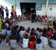 COLORIR - PROJETO CONTANDO HISTÓRIAS COLORINDO VIDAS - UMEI VILA VELHA