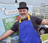 PARTICIPAÇÃO DO COLORIR NA FEIRA LITERÁRIA DO ES - PARE OLHE E ESCUTE!