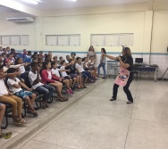 COLORIR - CONTAÇÃO DE HISTÓRIA NA ESCOLA JORGE AMADO - NOVA CARAPINA II