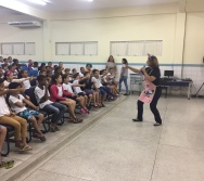 COLORIR - CONTAÇÃO DE HISTÓRIA NA ESCOLA JORGE AMADO - NOVA CARAPINA II