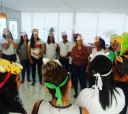 O resgate da ludicidade através das histórias - Universidade Infantil.