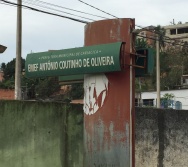 AULA DE SEGURANÇA FERROVIÁRIA - ESCOLA ANTÔNIO COUTINHO - BAIRRO RETIRO SAUDOSO/CARIACICA