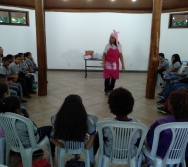 OFICINA DE CONTAÇÃO DE HISTÓRIA - PROJETO VALE ENCANTAR - ANA BERNARDES - VILA VELHA