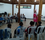 OFICINA DE CONTAÇÃO DE HISTÓRIA - PROJETO VALE ENCANTAR - ANA BERNARDES - VILA VELHA