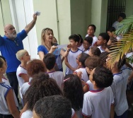 RITA SANTOS E EUGÊNIO FERNANDES LANÇAM O LIVRO SOMOS TODOS COLORIDOS