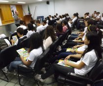 PALESTRA INTERATIVA NO SENAC - VILA VELHA COM ADOLESCENTES APRENDIZES - VESPERTINO