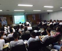 PALESTRA INTERATIVA NO SENAC - VILA VELHA COM ADOLESCENTES APRENDIZES - VESPERTINO