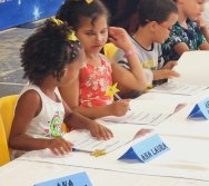 COLORIR SUSTENTÁVEL  FECHAMENTO COM MAIS DE 130 NOVOS ESCRITORES - PEQUENOS ESCRITORES