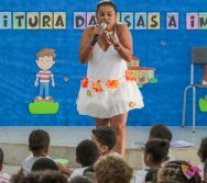 MAIS DE 400 CRIANÇAS FORAM CONTEMPLADAS COM LIVROS DOS CLÁSSICOS DA LITERATURA