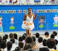 MAIS DE 400 CRIANÇAS FORAM CONTEMPLADAS COM LIVROS DOS CLÁSSICOS DA LITERATURA