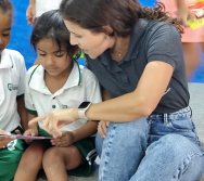 MAIS DE 400 CRIANÇAS FORAM CONTEMPLADAS COM LIVROS DOS CLÁSSICOS DA LITERATURA