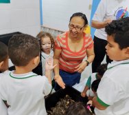 PROJETO COLORIR SUSTENTÁVEL - AS TURMAS VÃO ALIMENTAR AS MINHOCAS