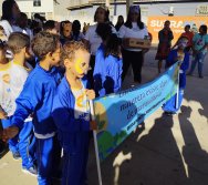 PAA - PASSEATA AMBIENTAL NA COMUNIDADE DE NAQUE - ESCOLA PEDRO FERNANDES