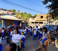 PAA - PASSEATA AMBIENTAL NA COMUNIDADE DE NAQUE - ESCOLA PEDRO FERNANDES