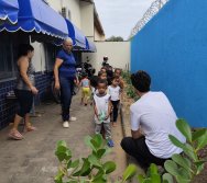 DIA DE PLANTAR RABANETES COM O CMEI REGIONAL SILVESTRE - PEQUENOS HORTICULTORES NO PROJETO COLORIR SUSTENTÁVEL