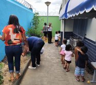 DIA DE PLANTAR RABANETES COM O CMEI REGIONAL SILVESTRE - PEQUENOS HORTICULTORES NO PROJETO COLORIR SUSTENTÁVEL
