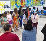 CONTANDO HISTÓRIAS COLORINDO VIDAS - PROJETO APOIE - PSICÓLOGOS E ASSISTENTES SOCIAIS (CARIACICA)