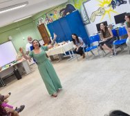 CONTANDO HISTÓRIAS COLORINDO VIDAS - PROJETO APOIE - PSICÓLOGOS E ASSISTENTES SOCIAIS (CARIACICA)