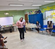 CONTANDO HISTÓRIAS COLORINDO VIDAS - PROJETO APOIE - PSICÓLOGOS E ASSISTENTES SOCIAIS (CARIACICA)