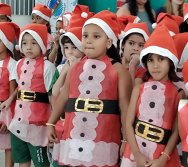 CHEGADA DE PAPAI NOEL - CMEI VERA CALMON