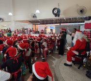 CHEGADA DE PAPAI NOEL - CMEI VERA CALMON