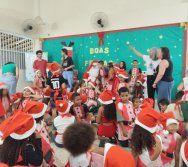 CHEGADA DE PAPAI NOEL - CMEI VERA CALMON