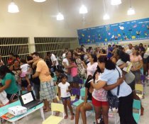 ESCOLA DE PAIS - MINHA CASA TAMBÉM É COLORIDA - CMEI CORA CORALINA