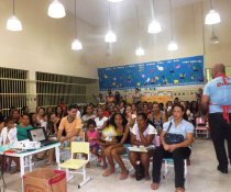 ESCOLA DE PAIS - MINHA CASA TAMBÉM É COLORIDA - CMEI CORA CORALINA