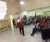 ESCOLA DE PAIS - MINHA CASA TAMBÉM É COLORIDA - CMEI CORA CORALINA