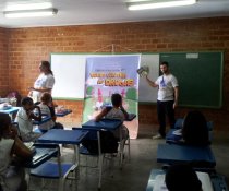 SENSIBILIZAÇÃO AOS ALUNOS DOS 5º E 6º ANOS PARA IMPLANTAÇÃO DO COLORIR SUSTENTÁVEL - CARIACICA