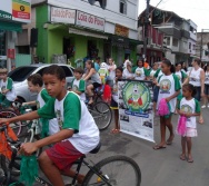 PC3ES  - CULMINÂNCIA DO PROJETO NA ESCOLA PROF ERNESTO NASCIMENTO COM PASSEATA NA RUA