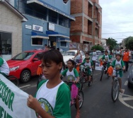 PC3ES  - CULMINÂNCIA DO PROJETO NA ESCOLA PROF ERNESTO NASCIMENTO COM PASSEATA NA RUA
