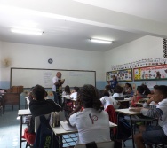 ATIVIDADE CONTANDO HISTÓRIAS COLORINDO VIDAS - ALUNOS DA ESCOLA LUDOVICO PAVONI - VITÓRIA