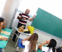 CASOS DE ESCOLA - CUIDA DE MIM - ENFRENTAMENTO AO BULLYING ESCOLAR