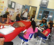 CAPRI DE PROFESSORES NA EMEF ANTONIO V. REZENDE - DISCIPLINA COLORIDA