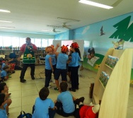 ENCONTRO DOS AUTORES DO LIVRO BULLYING COM ALUNOS DO COLÉGIO MARISTA.