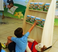 ENCONTRO DOS AUTORES DO LIVRO BULLYING COM ALUNOS DO COLÉGIO MARISTA.