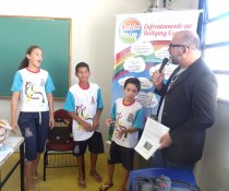 CASOS DE ESCOLA - CUIDA DE MIM - ENFRENTAMENTO AO BULLYING ESCOLAR - UMEF DARCY RIBEIRO