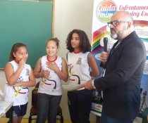 CASOS DE ESCOLA - CUIDA DE MIM - ENFRENTAMENTO AO BULLYING ESCOLAR - UMEF DARCY RIBEIRO