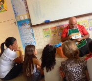 SENSIBILIZAÇÃO COM CRIANÇAS DE 3,4 E 5 ANOS APLICAÇÃO DO PROJETO COLORIR