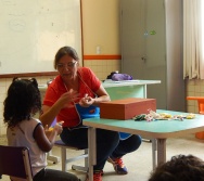 SENSIBILIZAÇÃO COM CRIANÇAS DE 3,4 E 5 ANOS APLICAÇÃO DO PROJETO COLORIR