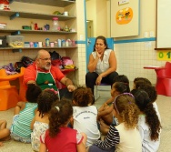 SENSIBILIZAÇÃO COM CRIANÇAS DE 3,4 E 5 ANOS APLICAÇÃO DO PROJETO COLORIR