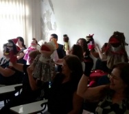 PROJETO CONTANDO HISTÓRIAS COLORINDO VIDAS